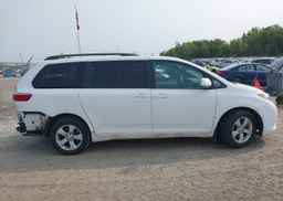 2016 TOYOTA SIENNA LE 8 PASSENGER