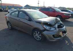 2013 HYUNDAI ACCENT GLS