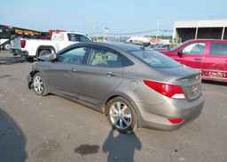 2013 HYUNDAI ACCENT GLS