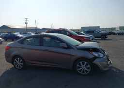 2013 HYUNDAI ACCENT GLS