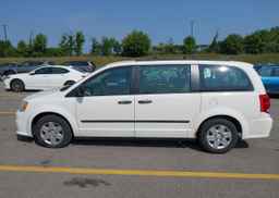 2013 DODGE GRAND CARAVAN SE
