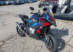 2025 BMW M 1000 XR