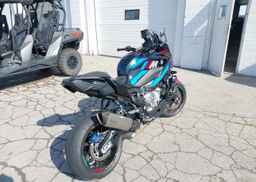 2025 BMW M 1000 XR