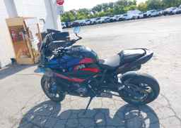 2025 BMW M 1000 XR
