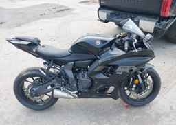 2025 YAMAHA YZFR7