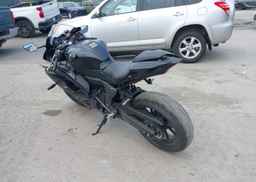 2025 YAMAHA YZFR7