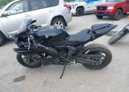 2025 YAMAHA YZFR7