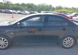 2012 MITSUBISHI lancer se