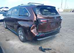 2021 TOYOTA SIENNA
