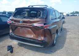 2021 TOYOTA SIENNA