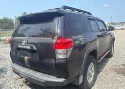 2010 TOYOTA 4RUNNER SR5