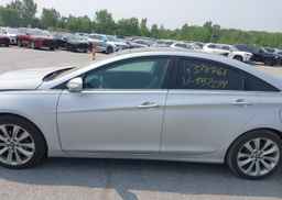 2012 HYUNDAI SONATA SE