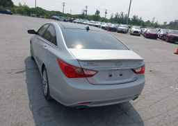2012 HYUNDAI SONATA SE