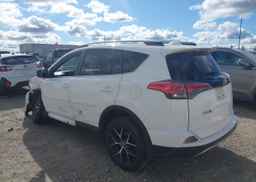 2018 TOYOTA RAV4 SE