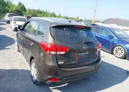 2014 KIA RONDO