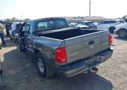 2011 RAM DAKOTA SXT