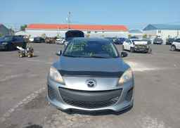 2013 MAZDA 3 I