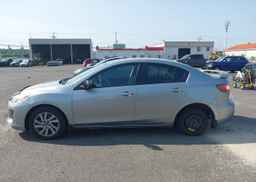 2013 MAZDA 3 I