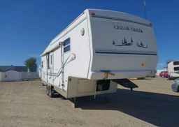 2000 FOREST RIVER CEDAR CREEK