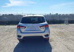 2022 MITSUBISHI RVR SE