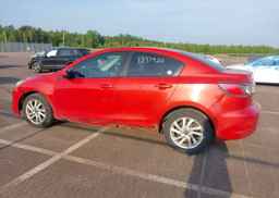 2013 MAZDA MAZDA3 GS-SKY