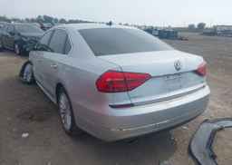 2016 VOLKSWAGEN PASSAT SE