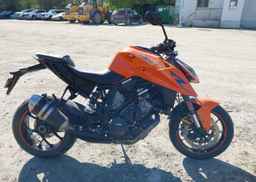 2017 KTM 1290 SUPER DUKE R