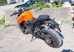 2017 KTM 1290 SUPER DUKE R