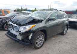 2015 TOYOTA highlander xle