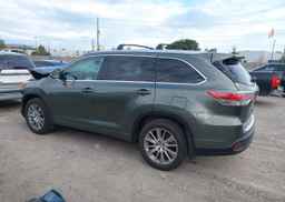 2015 TOYOTA highlander xle