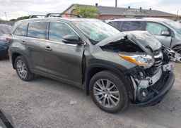 2015 TOYOTA highlander xle