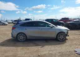 2021 KIA FORTE5 GT