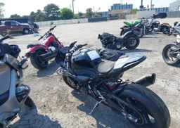 2023 BMW S 1000 RR