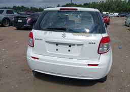 2011 SUZUKI SX4