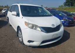 2011 TOYOTA SIENNA LE 8 PASSENGER