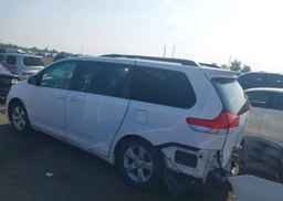 2011 TOYOTA SIENNA LE 8 PASSENGER