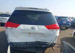 2011 TOYOTA SIENNA LE 8 PASSENGER