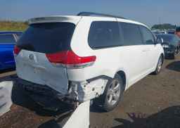 2011 TOYOTA SIENNA LE 8 PASSENGER
