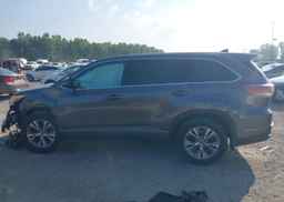 2016 TOYOTA HIGHLANDER LE