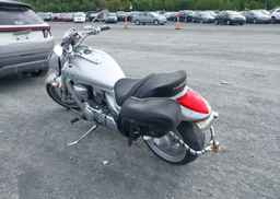 2006 SUZUKI M109R