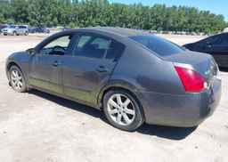 2004 NISSAN MAXIMA SE