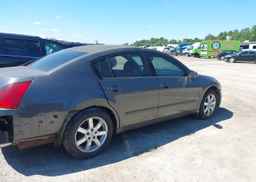 2004 NISSAN MAXIMA SE