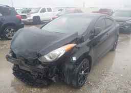 2013 HYUNDAI ELANTRA GL