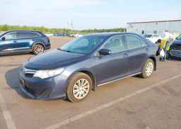 2014 TOYOTA CAMRY LE