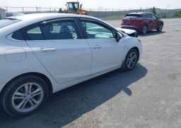 2016 CHEVROLET CRUZE LT