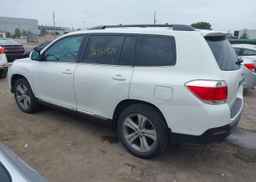 2013 TOYOTA HIGHLANDER PLUS