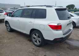 2013 TOYOTA HIGHLANDER PLUS