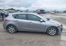 2011 MAZDA 3 I