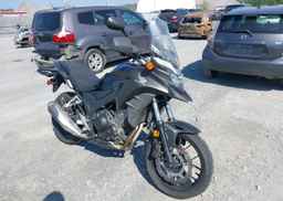 2017 HONDA CB500XA