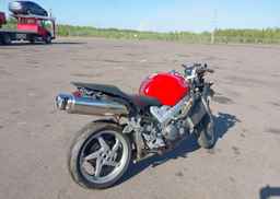 2005 HONDA VFR800